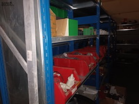 Lot 163 - blauw magazijnrek met inhoud - afbeelding 3 van  8