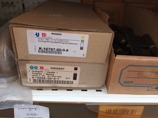 Lot 163 - deurstoppen en deurbeslag. 28 stuks - afbeelding 8 van  9