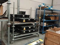 Lot 163 - gegalvaniseerd stapelrek. 12 stuks - afbeelding 5 van  5
