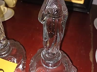 Lot 163 - koppel kandelaars in glas - afbeelding 3 van  6