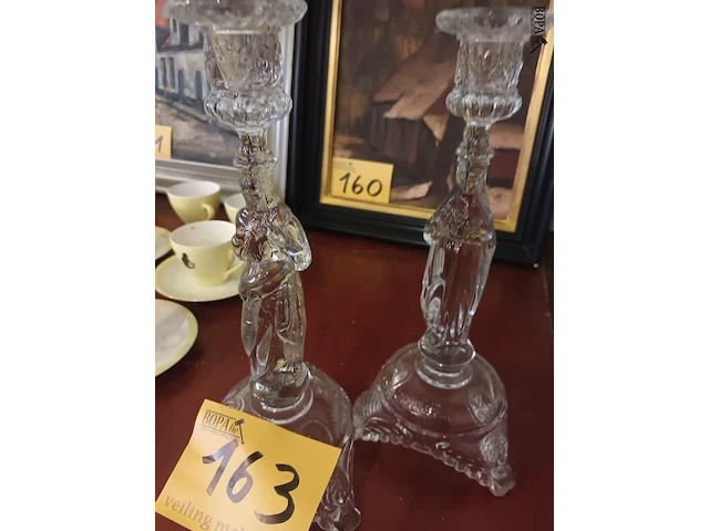 Lot 163 - koppel kandelaars in glas - afbeelding 4 van  6