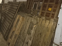 Lot 163 - lot brandhout - afbeelding 1 van  2