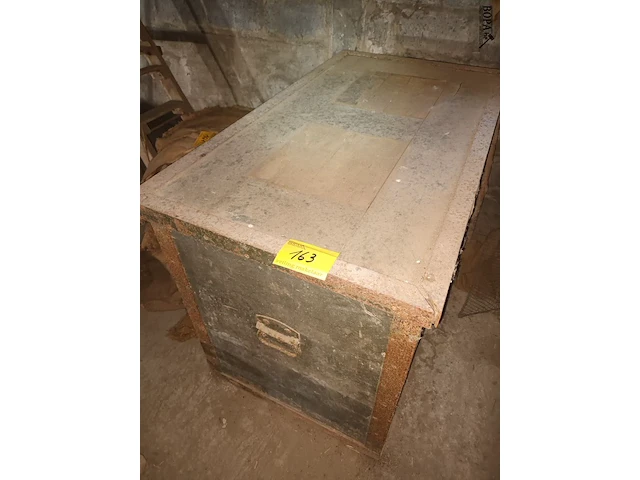 Lot 163 - munitie kist - afbeelding 1 van  4