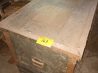 Lot 163 - munitie kist - afbeelding 1 van  4