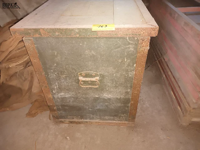 Lot 163 - munitie kist - afbeelding 2 van  4