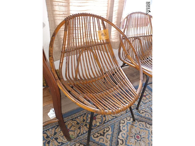 Lot 163 - rotan zetel. 2 stuks - afbeelding 2 van  5