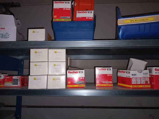 Lot 164 - blauw magazijnrek met inhoud - afbeelding 3 van  7