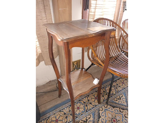 Lot 164 - houten plantentafel - afbeelding 2 van  3