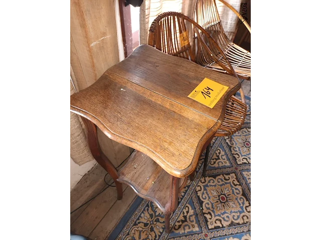 Lot 164 - houten plantentafel - afbeelding 3 van  3