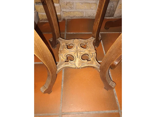 Lot 164 - houten plantentafel - afbeelding 3 van  4