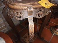 Lot 164 - houten plantentafel - afbeelding 4 van  4