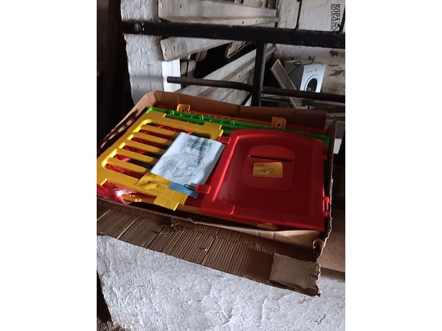 Lot 164 - magical house kids - afbeelding 1 van  2