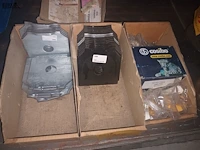 Lot 164 - onderdelen voor luchtvering. 4 dozen - afbeelding 2 van  3