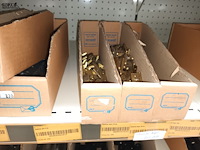 Lot 164 - scharnieren en schuivers - afbeelding 2 van  5