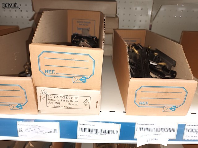 Lot 164 - scharnieren en schuivers - afbeelding 3 van  5