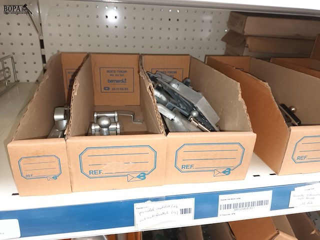 Lot 164 - scharnieren en schuivers - afbeelding 5 van  5