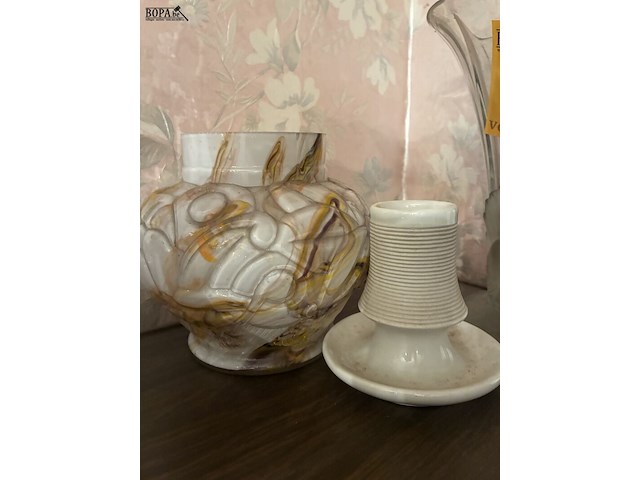 Lot 164 - vazen, 2 stuks - afbeelding 2 van  2