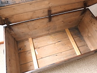 Lot 165 - antieke houten koffer - afbeelding 5 van  5