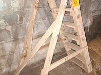 Lot 165 - houten trapladder - afbeelding 3 van  3