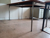 Lot 165 - tafel - afbeelding 2 van  3