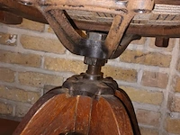 Lot 166 - antieke bureaustoel - afbeelding 3 van  4