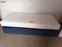 Lot 166 - eenpersoonsbed - afbeelding 1 van  3