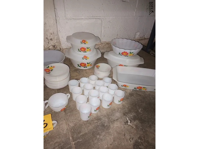 Lot 166 - retro servies arcopal rotterdam. 90 stuks - afbeelding 3 van  6