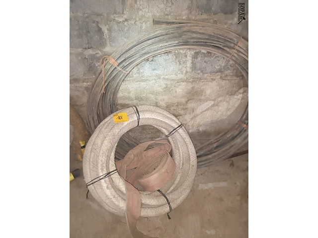 Lot 166 - waterslangen. 3 stuks - afbeelding 1 van  3