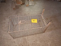 Lot 167 - dierenval - afbeelding 1 van  2