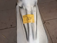 Lot 167 - paardenhoofd - afbeelding 2 van  3