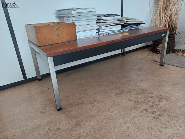Lot 167 - salontafel - afbeelding 1 van  3
