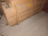 Lot 168 - houten bak - afbeelding 2 van  2