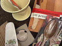 Lot 168 - melitta koffiefilter met set houten lepels - afbeelding 2 van  2