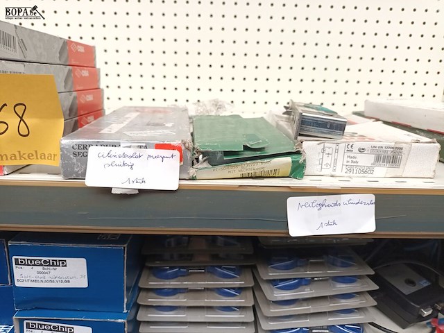 Lot 168 - veiligheidssloten. 7 stuks - afbeelding 3 van  4