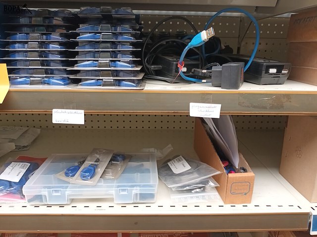 Lot 169 - elektronische sleutels en cilinders - afbeelding 3 van  6