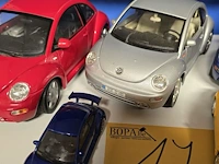 Lot 17 - beetle miniatuur autootjes 6 stuks - afbeelding 2 van  3