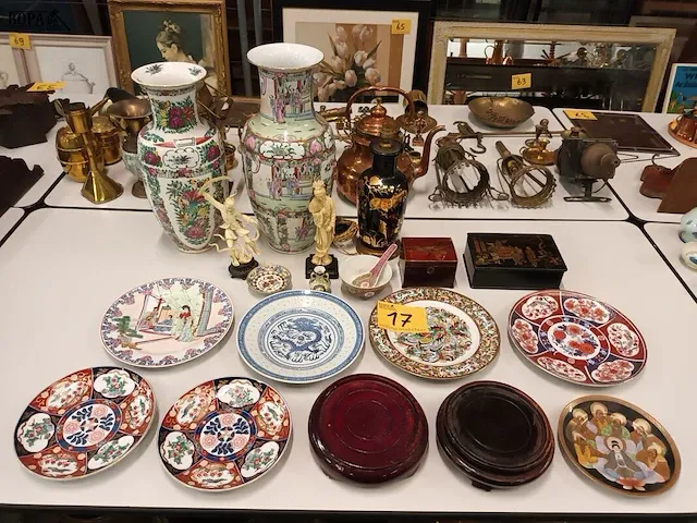 Lot 17 - chinese decoratie. 19 stuks - afbeelding 1 van  12