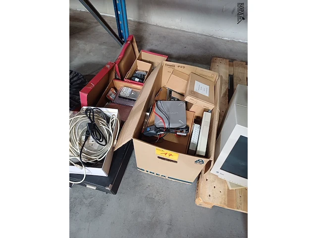 Lot 17 - computercomponenten - afbeelding 1 van  5
