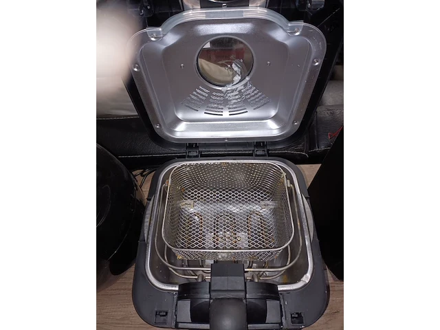 Lot 17 - friteuse en airfryer - afbeelding 5 van  6