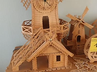 Lot 17 - houten decoratie. 5 stuks - afbeelding 4 van  4