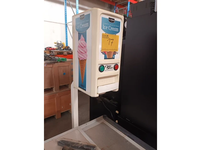 Lot 17 - ijsjes diepvriezer met hoorntjes dispenser - afbeelding 2 van  4