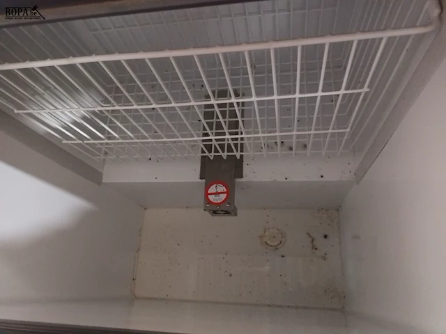 Lot 17 - ijsjes diepvriezer met hoorntjes dispenser - afbeelding 4 van  4