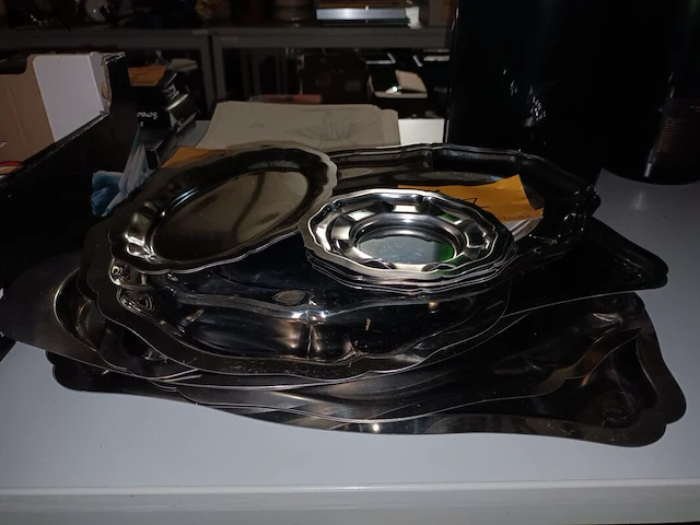 Lot 17 - inox schalen. 14 stuks - afbeelding 2 van  3