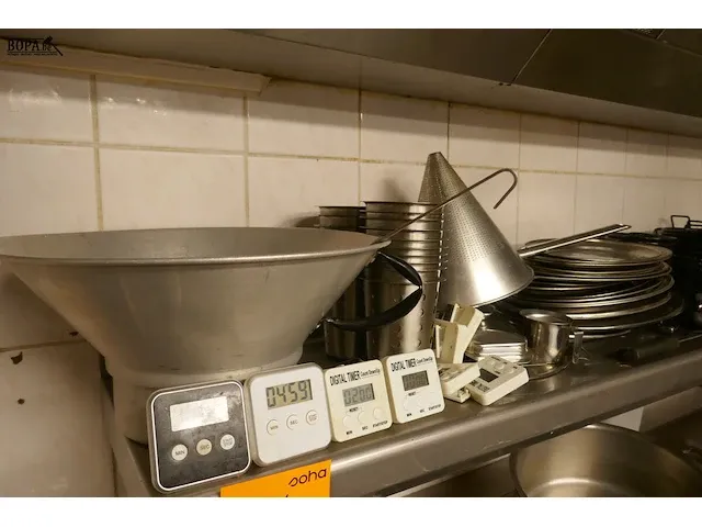 Lot 17 - keuken materiaal - afbeelding 2 van  9