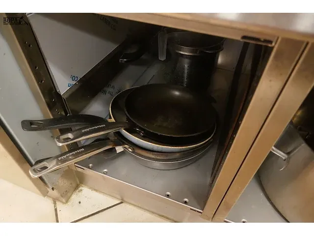 Lot 17 - keuken materiaal - afbeelding 8 van  9