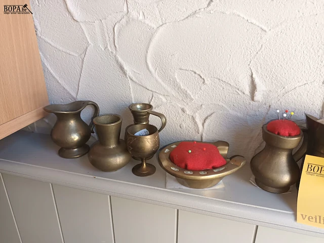 Lot 17 - koperen decoratie. 14 stuks - afbeelding 4 van  4