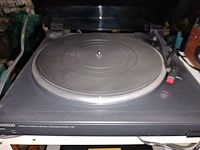 Lot 17 - platenspeler kenwood - afbeelding 2 van  3