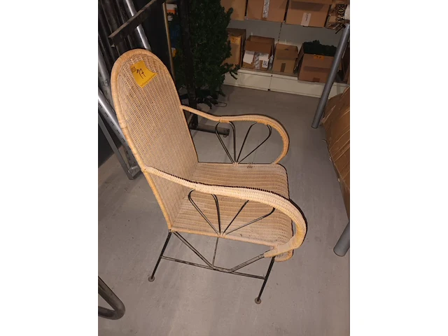 Lot 17 - rieten armstoel - afbeelding 2 van  3