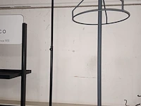 Lot 17 - toonbank display standaard. 4 stuks - afbeelding 2 van  4