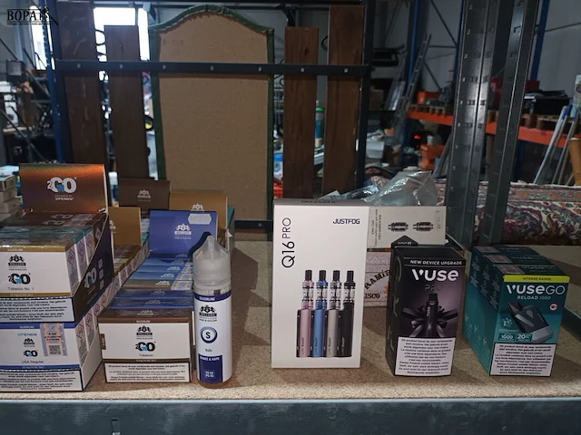 Lot 17 - vapers en vullingen - afbeelding 2 van  9